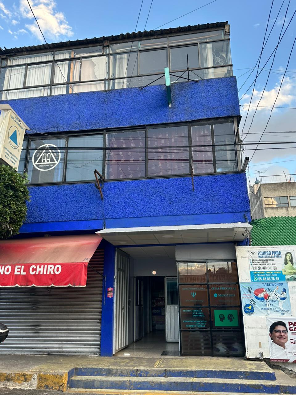 Vista exterior del edificio donde se encuentra el consultorio